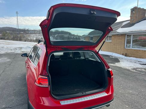 Used 2019 Volkswagen Golf Alltrack SE image 25