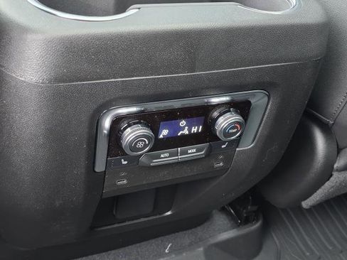 New 2026 GMC Yukon AT4 w/ AT4 Premium Package image 31