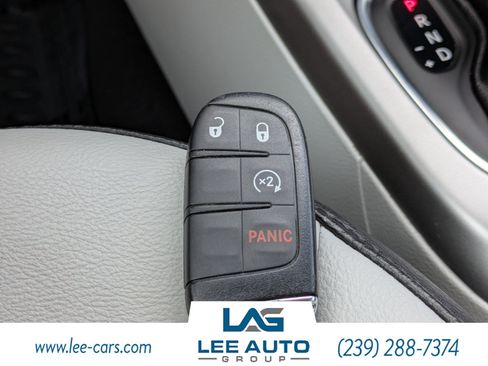 Used 2019 Jeep Compass Latitude w/ Popular Equipment Group FWD image 29