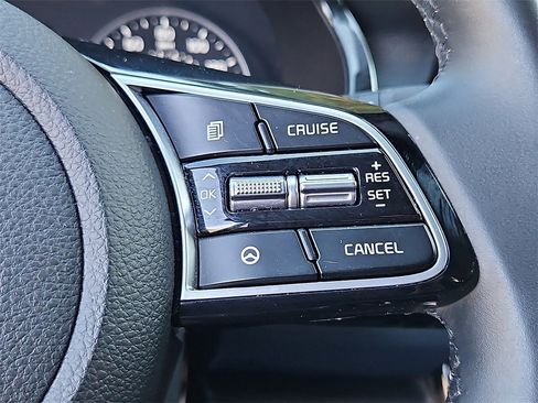 Certified 2022 Kia Seltos S image 23