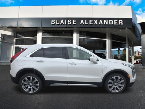 Used 2023 Cadillac XT4 Premium Luxury w/ Cold Weather Package AWD/4WD image 2