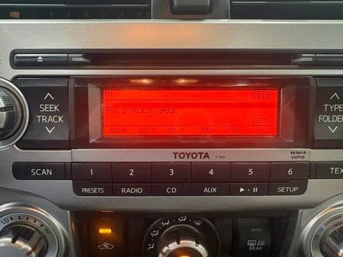 Used 2011 Toyota 4Runner SR5 w/ Convenience Pkg AWD/4WD image 21