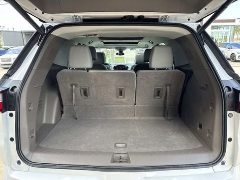 Used 2021 Chevrolet Traverse Premier image 9