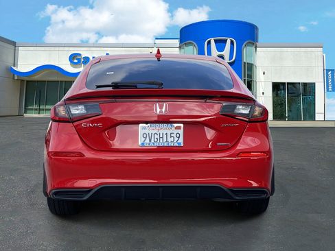 Used 2025 Honda Civic Sport image 5