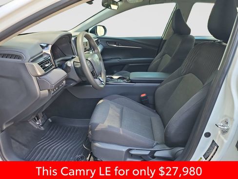 Used 2025 Toyota Camry LE FWD image 22