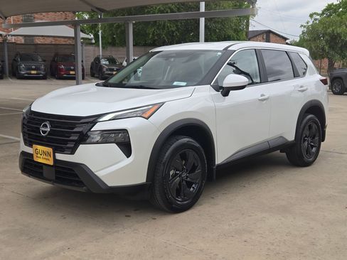New 2026 Nissan Rogue SV FWD image 7