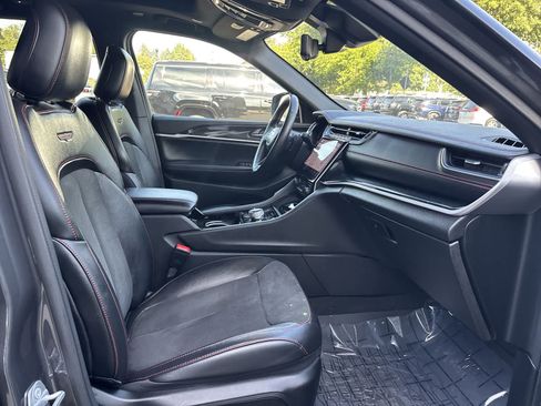 Certified 2022 Jeep Grand Cherokee Trailhawk w/ ADV Protech Group II AWD/4WD image 5