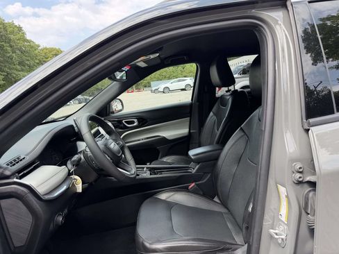 Used 2023 Jeep Compass Limited AWD/4WD image 15