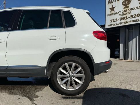 Used 2017 Volkswagen Tiguan Wolfsburg Edition FWD image 35