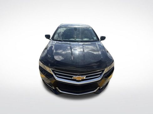 Used 2019 Chevrolet Impala LT FWD image 2