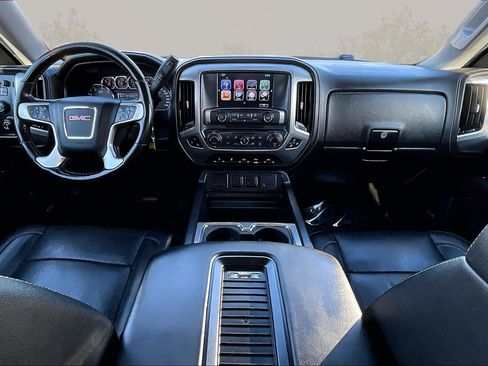Used 2018 GMC Sierra 1500 SLT image 16