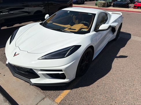 Used 2021 Chevrolet Corvette Stingray Premium Cpe w/ Z51 Performance Package RWD image 1