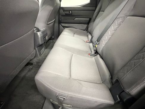 Used 2025 Toyota Tacoma SR5 AWD/4WD image 38