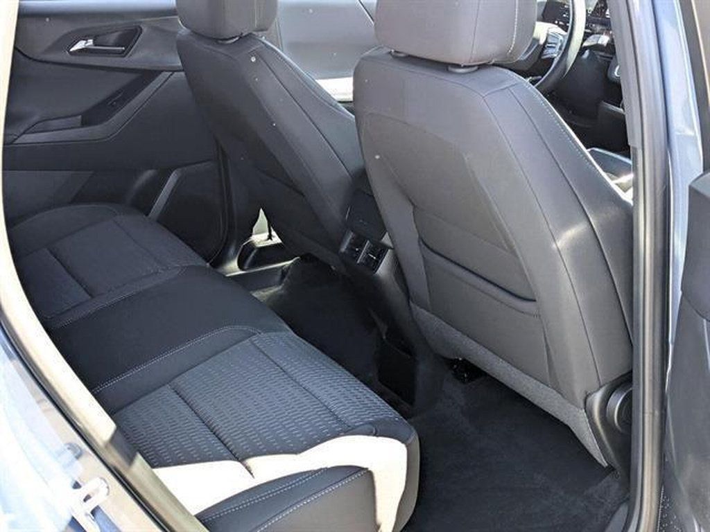 Used 2026 Chevrolet Equinox LT w/ Safety and Technology Package AWD/4WD image 54