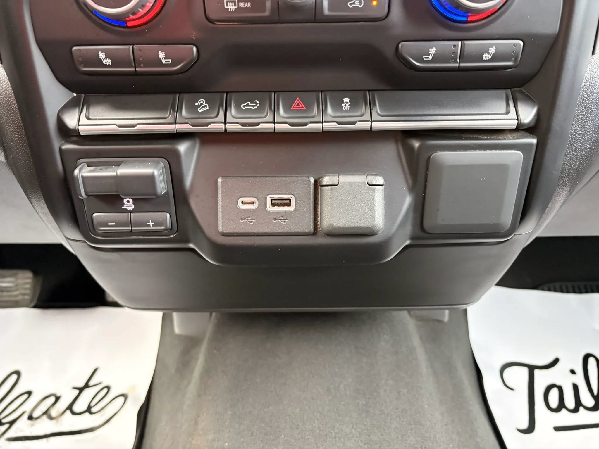 Used 2023 Chevrolet Silverado 2500 LT w/ Convenience Package AWD/4WD image 25