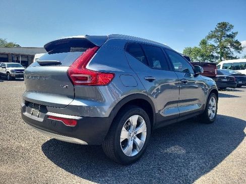 Used 2019 Volvo XC40 T5 Momentum AWD/4WD image 2