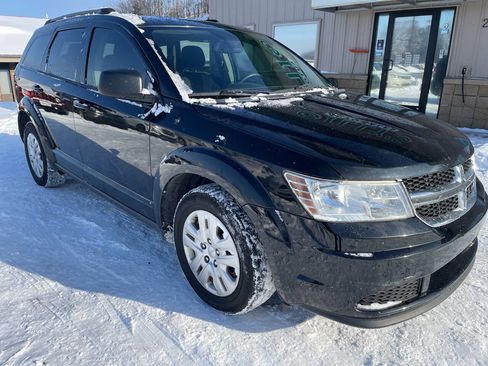 Used 2018 Dodge Journey SE image 2