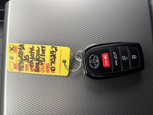 Used 2025 Toyota Sequoia Limited w/ TRD Off-Road Package image 20