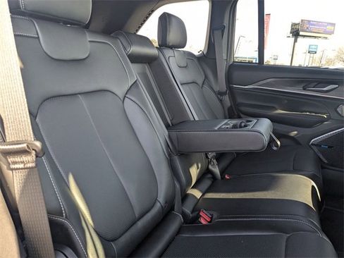 Used 2024 Jeep Grand Cherokee Overland w/ Trailer Tow Package image 31