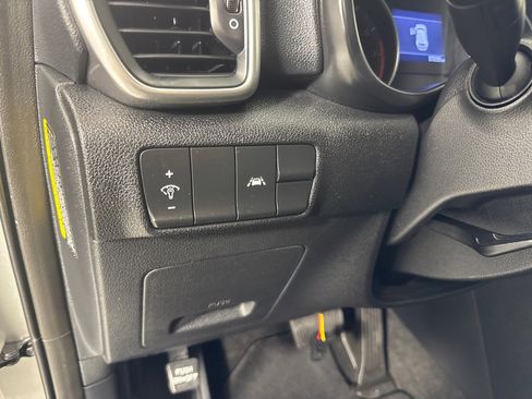 Used 2020 Kia Sportage LX image 16