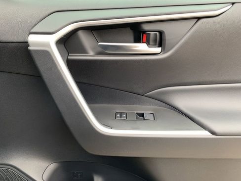 New 2025 Toyota RAV4 SE image 19