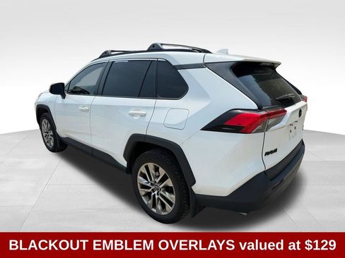 Used 2019 Toyota RAV4 XLE Premium w/ Cold Weather Package AWD/4WD image 5