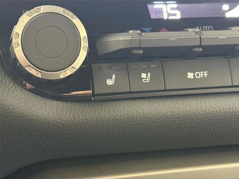 Certified 2026 Toyota Tundra Limited image 33