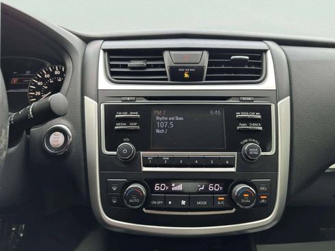 Used 2016 Nissan Altima 2.5 SV FWD image 11