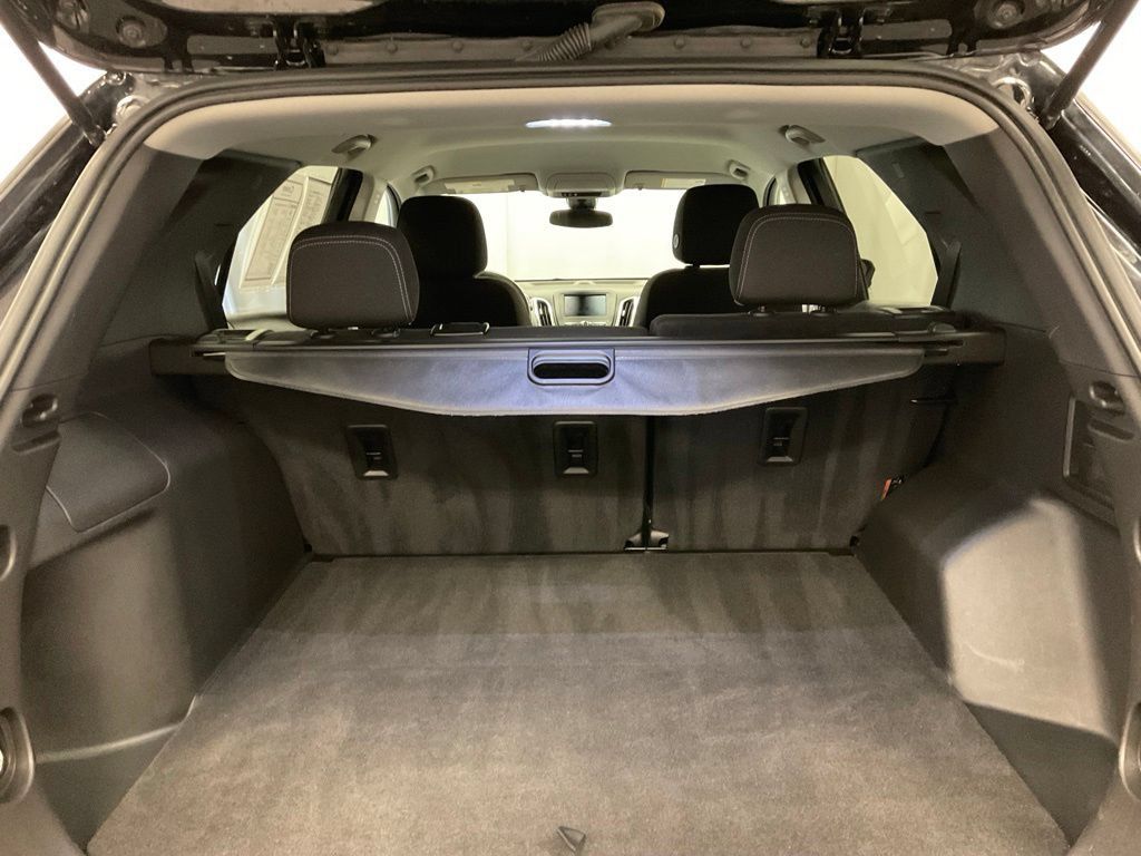 Used 2023 Chevrolet Equinox LT AWD/4WD image 9
