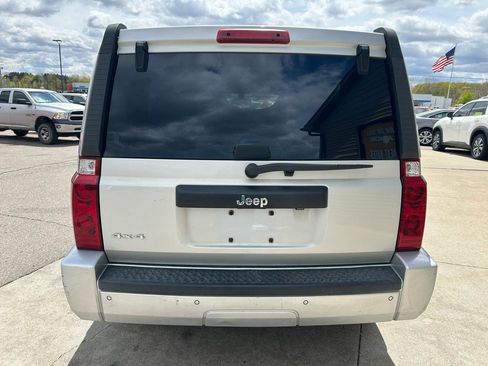 Used 2008 Jeep Commander Sport AWD/4WD image 6
