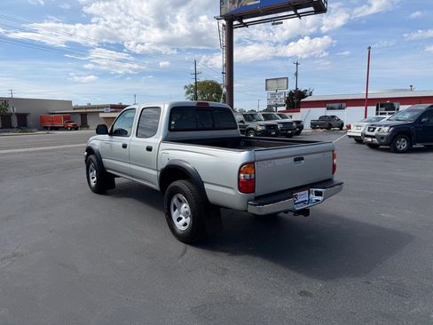 Used 2004 Toyota Tacoma PreRunner RWD image 4