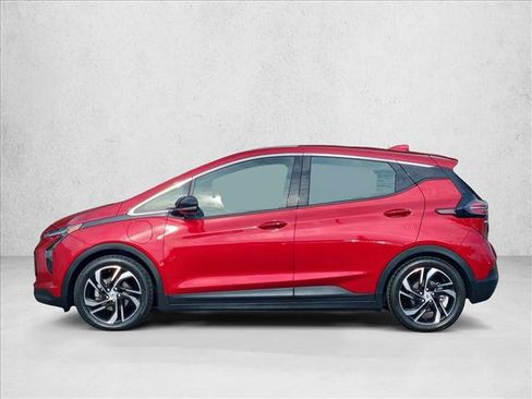 Certified 2023 Chevrolet Bolt LT w/ Infotainment Package FWD image 5