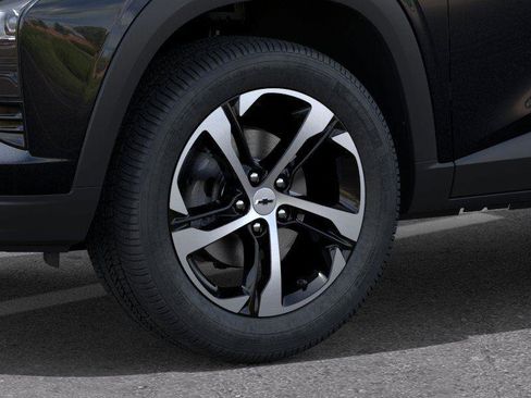 New 2026 Chevrolet Trax RS w/ Sunroof Package FWD image 9