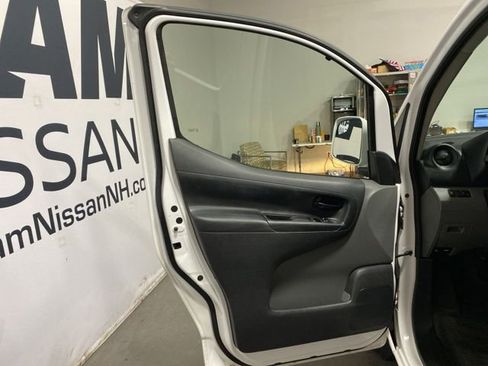 Used 2021 Nissan NV200 SV w/ Back Door Glass Package FWD image 9