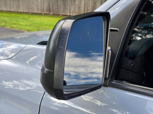 Used 2019 Toyota Tundra SR5 w/ SR5 Upgrade Package image 11