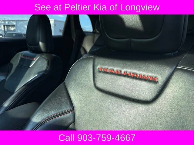 Used 2020 Jeep Cherokee Trailhawk w/ Cold Weather Group AWD/4WD image 15