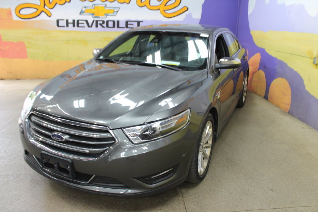 Used 2016 Ford Taurus Limited w/ Driver Assist Package AWD/4WD image 4