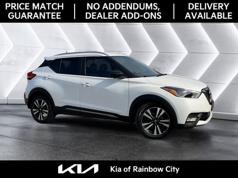 Used 2020 Nissan Kicks SR w/ SR Premium Package FWD image 1