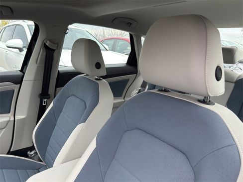 New 2026 Volkswagen Jetta SE image 12