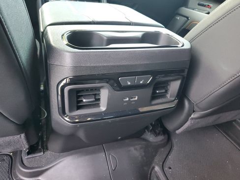 Used 2024 GMC Sierra 1500 AT4 w/ Technology Package AWD/4WD image 16
