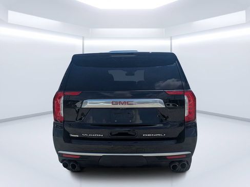 Used 2021 GMC Yukon Denali w/ Denali Premium Package AWD/4WD image 4