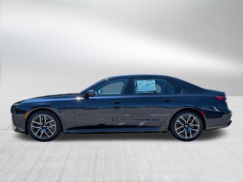 Used 2023 BMW 760i xDrive w/ Luxury Rear Seating Package AWD/4WD image 4
