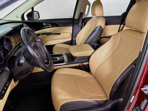 Used 2022 Kia Carnival EX FWD image 9