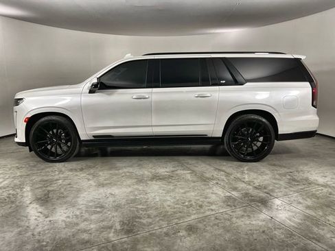 Used 2021 Cadillac Escalade ESV Sport Platinum w/ Heavy-Duty Trailer Package image 5