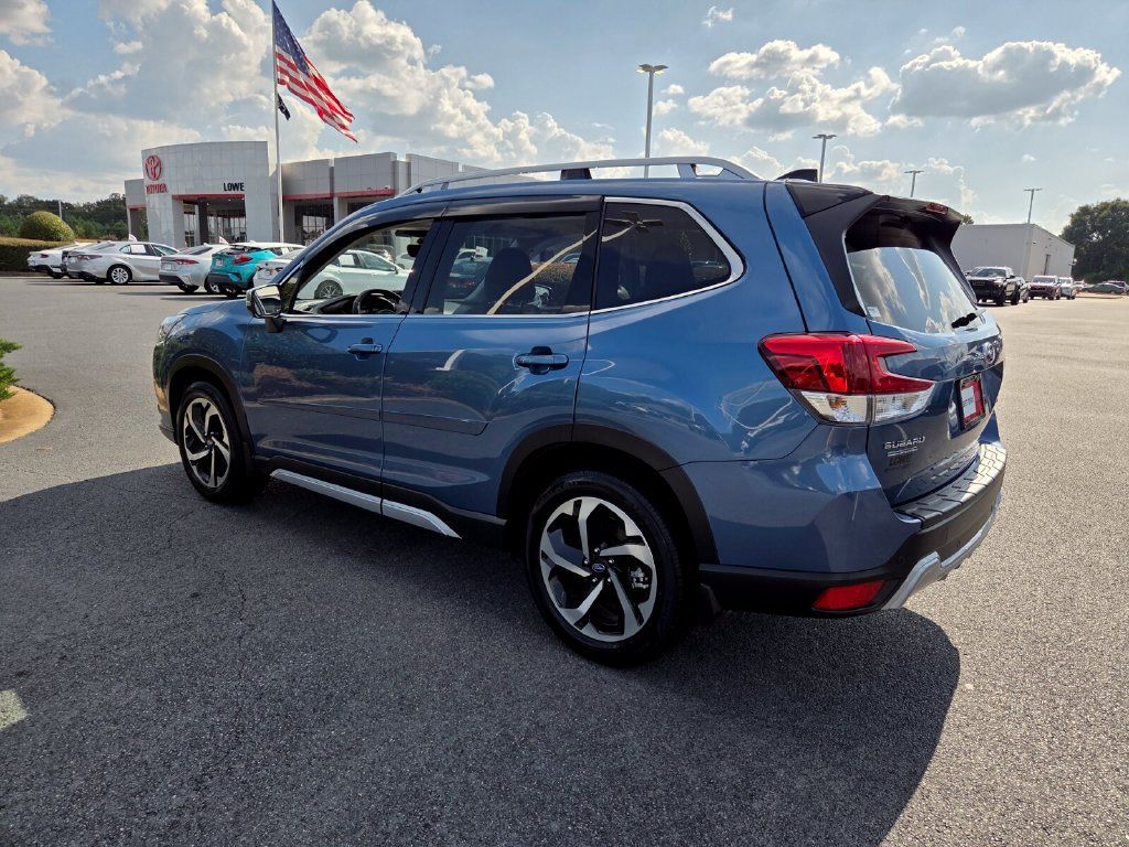 Used 2024 Subaru Forester Touring w/ POP Package 3 AWD/4WD image 9