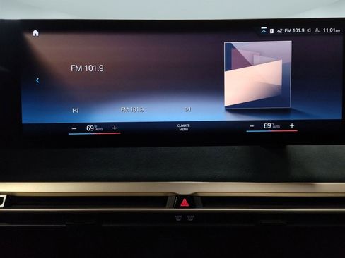 Certified 2023 BMW iX xDrive50 w/ Premium Package image 23