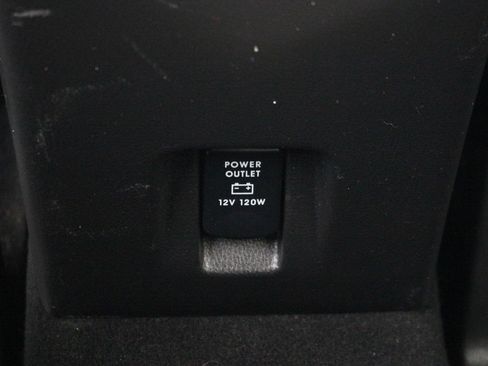 Used 2023 Mitsubishi Eclipse Cross SE image 34