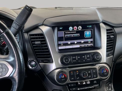 Used 2015 Chevrolet Suburban LTZ RWD image 6
