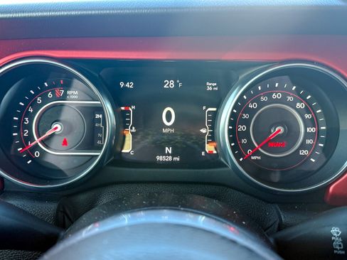 Used 2018 Jeep Wrangler Unlimited Rubicon w/ Steel Bumper Group image 42