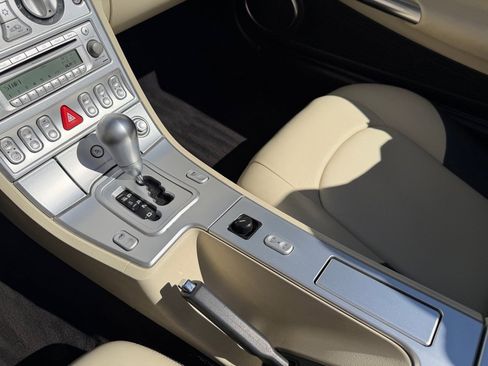 Used 2006 Chrysler Crossfire Limited RWD image 17